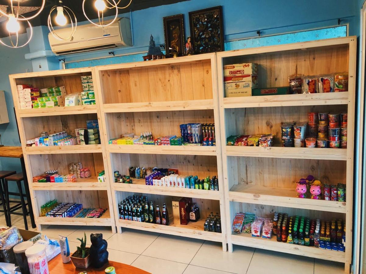 Aekkalukthai Hostel Rayong Esterno foto