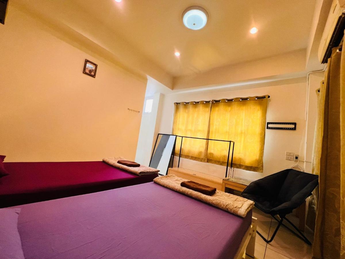Aekkalukthai Hostel Rayong Esterno foto