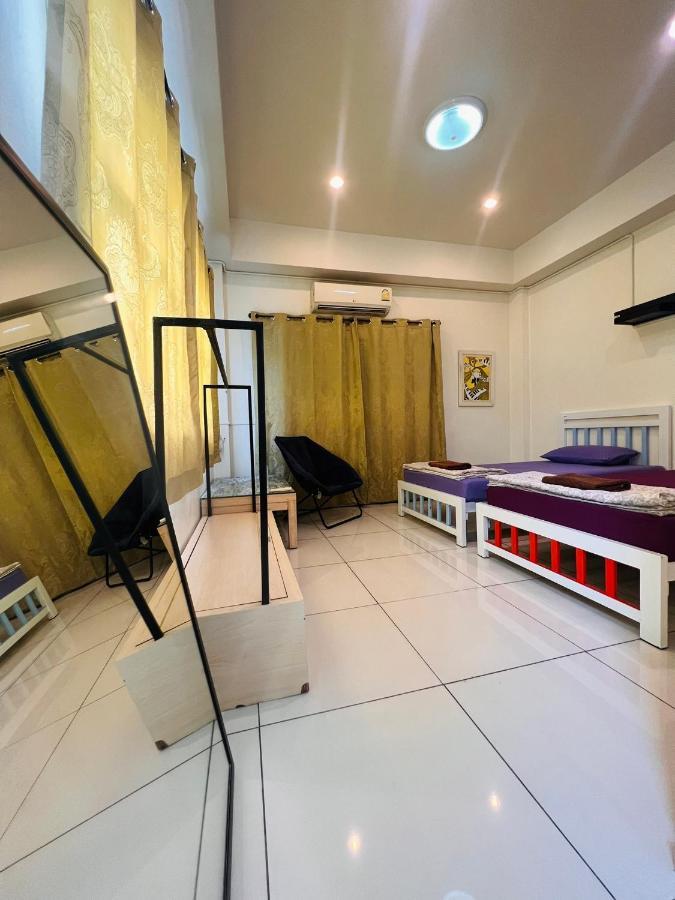 Aekkalukthai Hostel Rayong Esterno foto