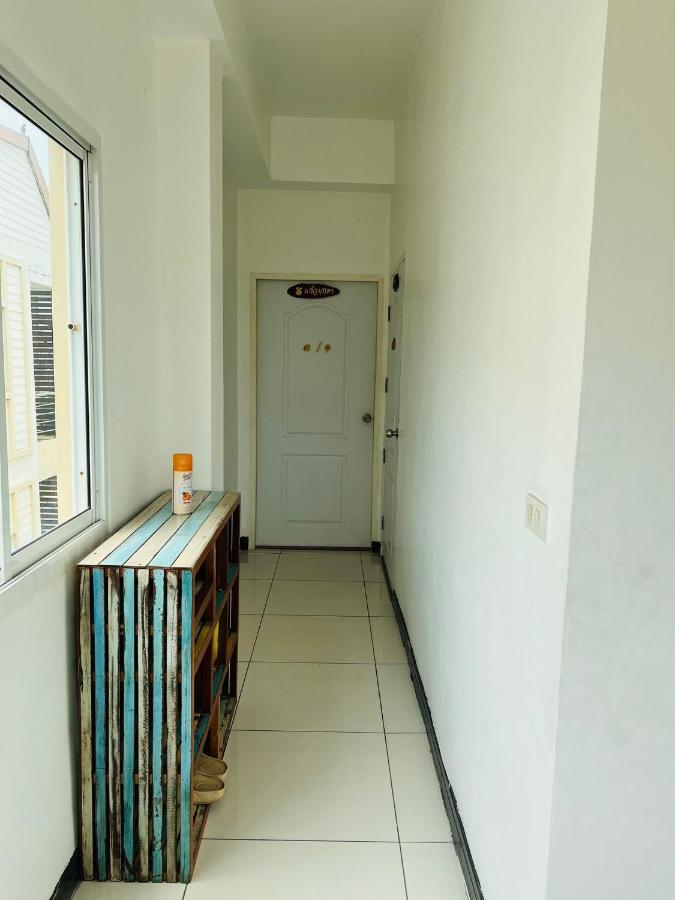 Aekkalukthai Hostel Rayong Esterno foto